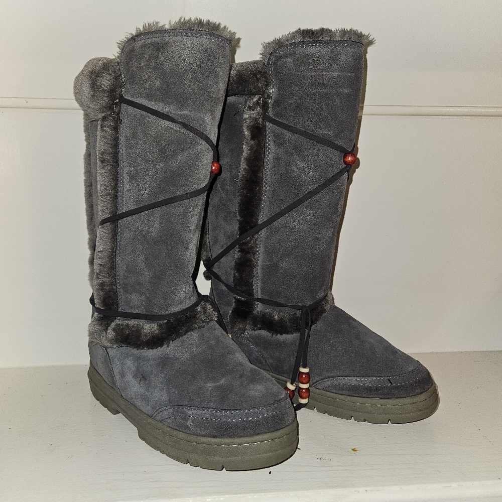 WOMEN'S AUTHENTIC UGGS ULTRA TALL GRAYl #5359 BOOTS SIZE 9 W/ BEADS - Picture 2 of 13
